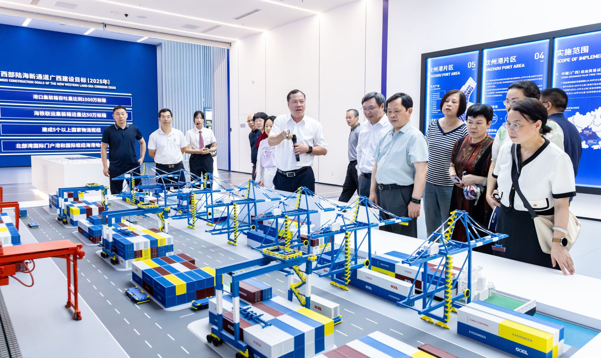 学校举行2024年中层干部思想教育暨领导力提升培训班现场教学