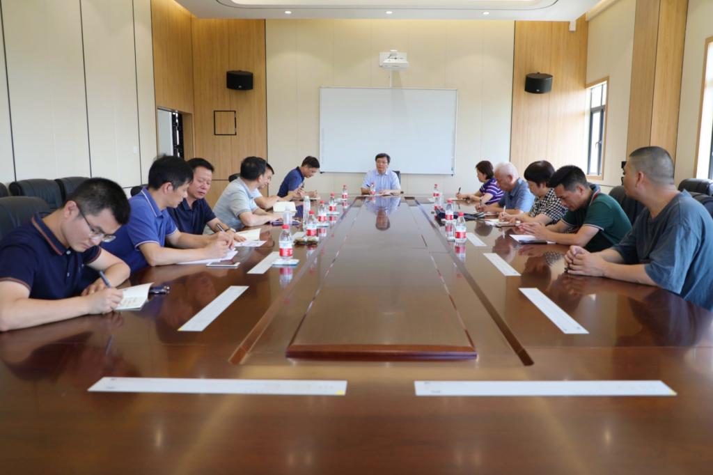 【武鸣新校区建设】李传起校长一行到武鸣校区现场办公