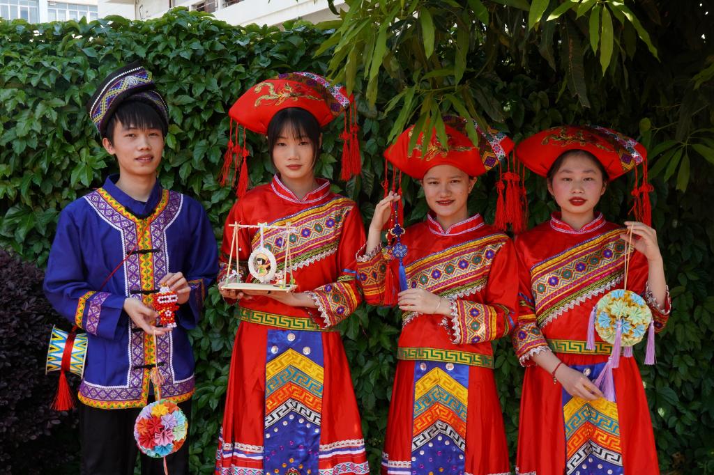 我校开展“趣味三月三，共展桂风韵”系列活动