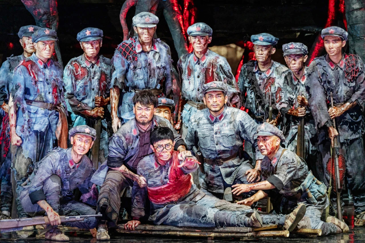 音乐与舞蹈学院学子参演《血色湘江》在北京国家大剧院上演